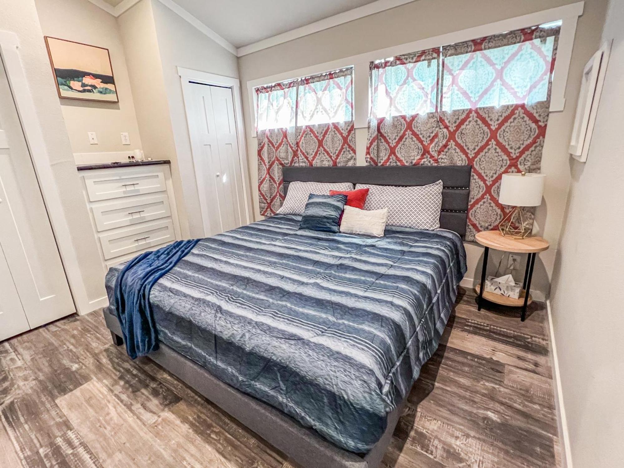 Private Tiny Home Royal Ridge Getaway Zewnętrze zdjęcie